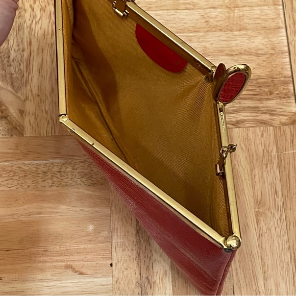 Vintage ETRA Genuine Leather Red Leather Kiss-Lock Convertible Clutch Bag - Picture 6 of 12